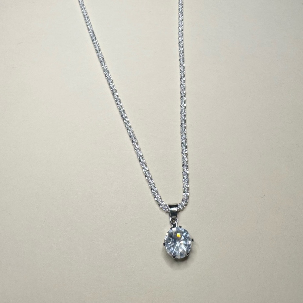 Elegant Rhinestone necklace - Picture 2 of 3
